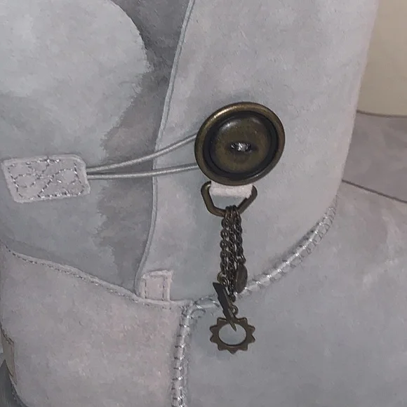 UGG SIZE 6 BRAND NEW IN BOX AZALEA CHARM GORGEOUS BOOTS - Picture 4 of 15